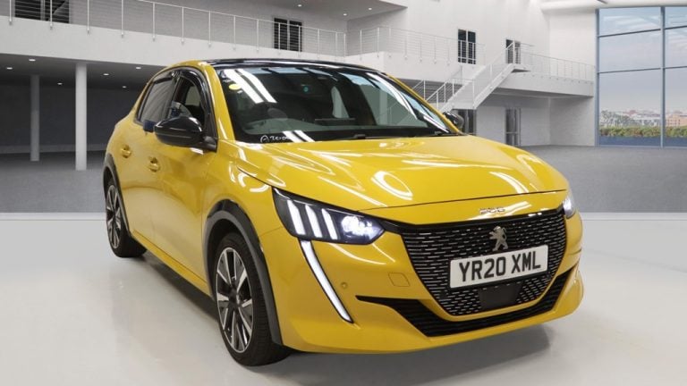 Peugeot 208 for sale at Sarbkar! Stunning yellow!