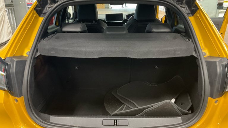 Peugeot 208 for sale at Sarbkar! Stunning yellow!